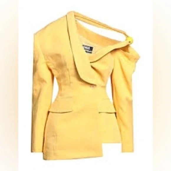 JACQUEMUS
Yellow Le Raphia 'La Veste Baska' Blazer| Read for size| Celebrity Fav - Picture 2 of 5